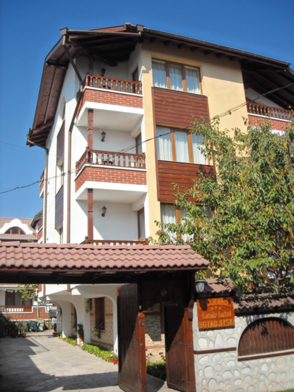 HOUSE BOYADJIYSKI — BANSKO