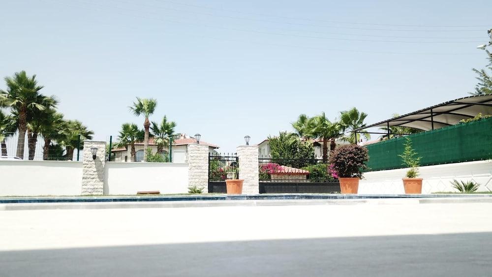 STUNNING 4-BED VILLA GREY 4 BEDROOMS PRIVATE POOL — DALYAN — фотография отеля №17