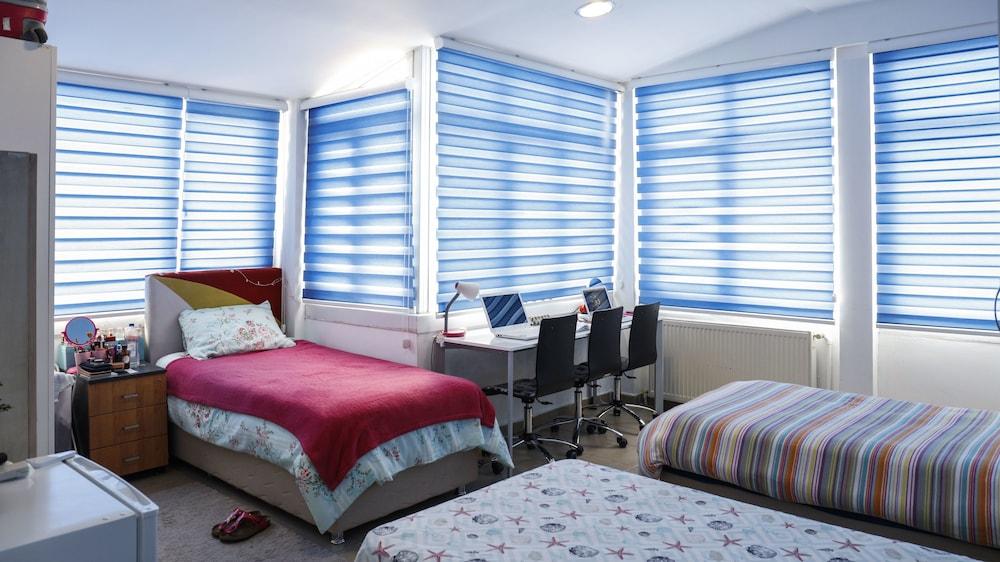 CAMPUCITY KIZ OGRENCI YURDU KADIKOY — ISTANBUL
