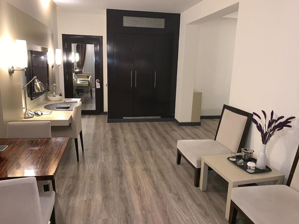 MY HOTEL — IZMIR — фотография отеля №8
