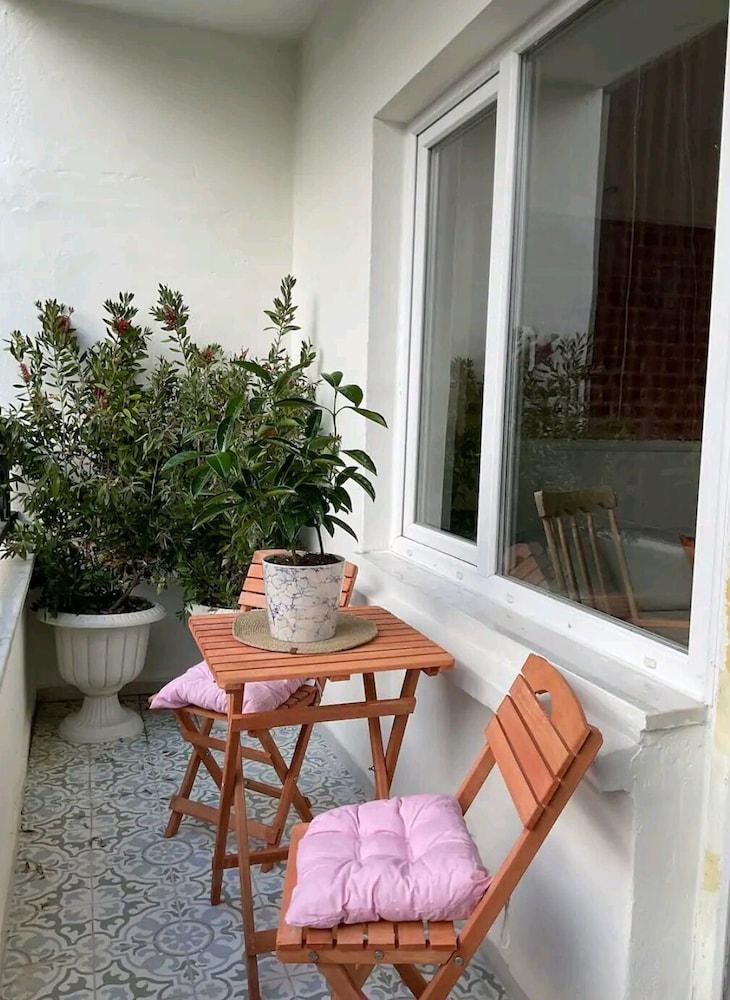 2BR AND 2BATH BALCONY APT IN HEART OF ISATANBUL #3 — ISTANBUL — fotografie hotel nr. 13