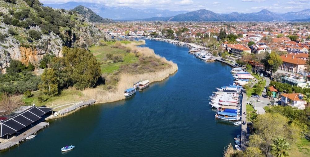 STYLISH GROUND FLOOR 3-BED APARTMENT IN DALYAN — DALYAN — fotografie hotel nr. 17