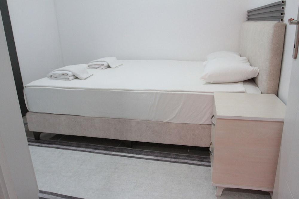 HILLSIDE APART HOUSE — SIDE — fotografie hotel nr. 28