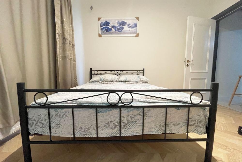 2BR AND 2BATH BALCONY APT IN HEART OF ISATANBUL #3 — ISTANBUL — fotografie hotel nr. 4
