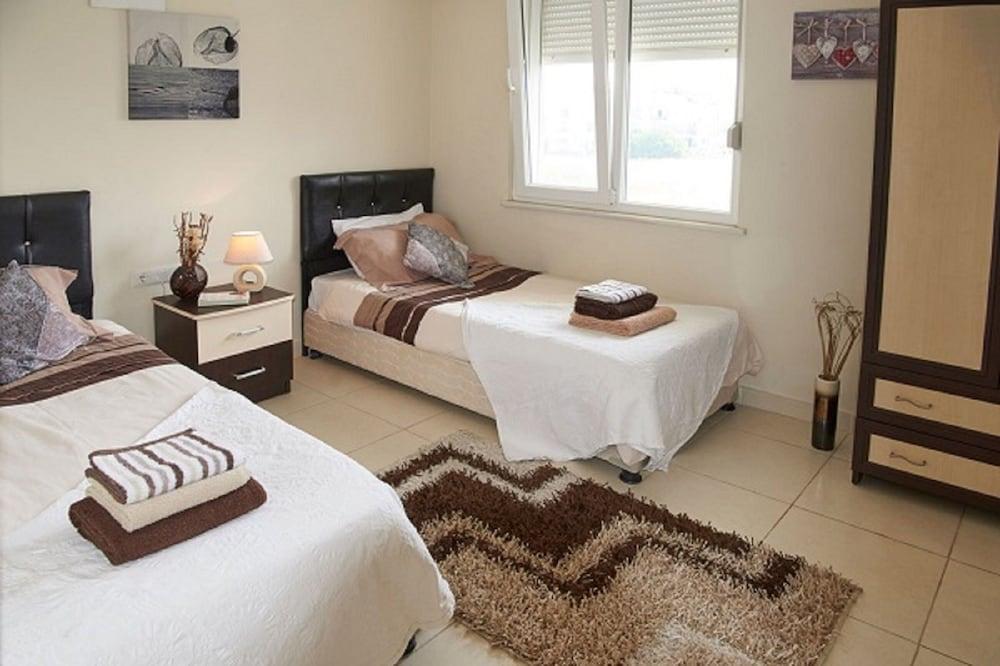 SPACIOUS 2 BED 2 BATH HOME IN ONE OF SIDES MOST POPULAR COMMUNITIES — SIDE — фотография отеля №3