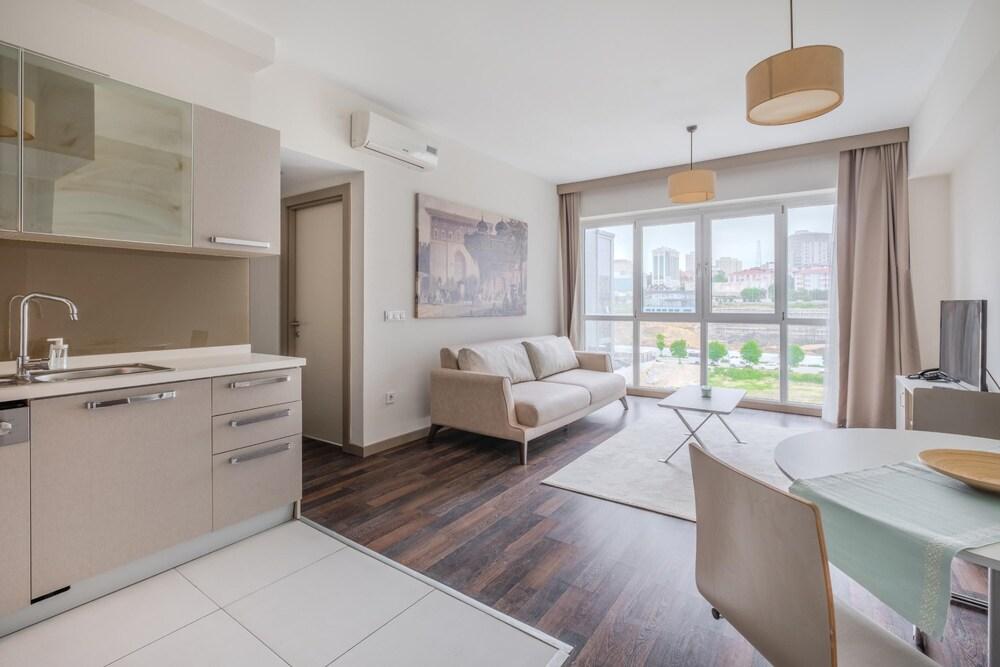 RESIDENCE 5 MIN TO METRO 30 MIN TO IST AIRPORT — ISTANBUL — фотография отеля №6