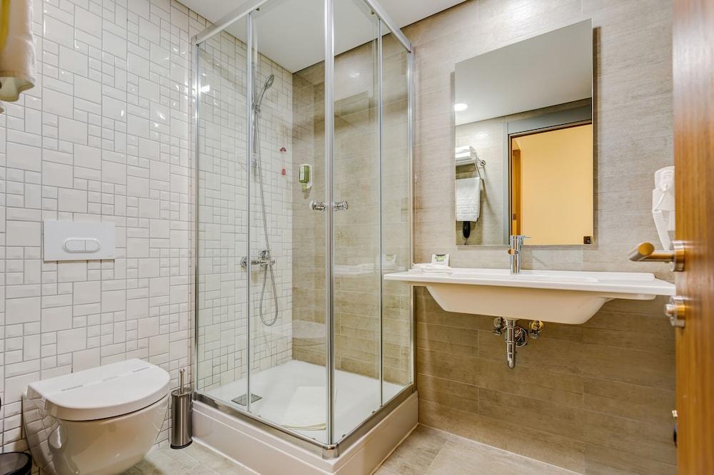 PLUS HOTEL BOSTANCI ATASEHIR — ISTANBUL — фотография отеля №29