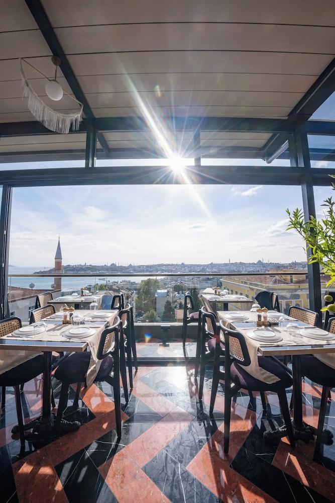 FRAGMENTS HOTEL — ISTANBUL