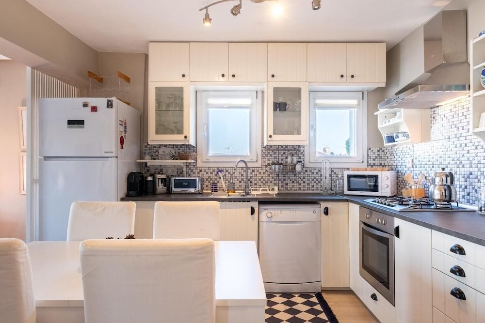 FLAT W SEA VIEW BALCONY 3 MIN TO CESME MARINA — CESME — fotografie hotel nr. 6