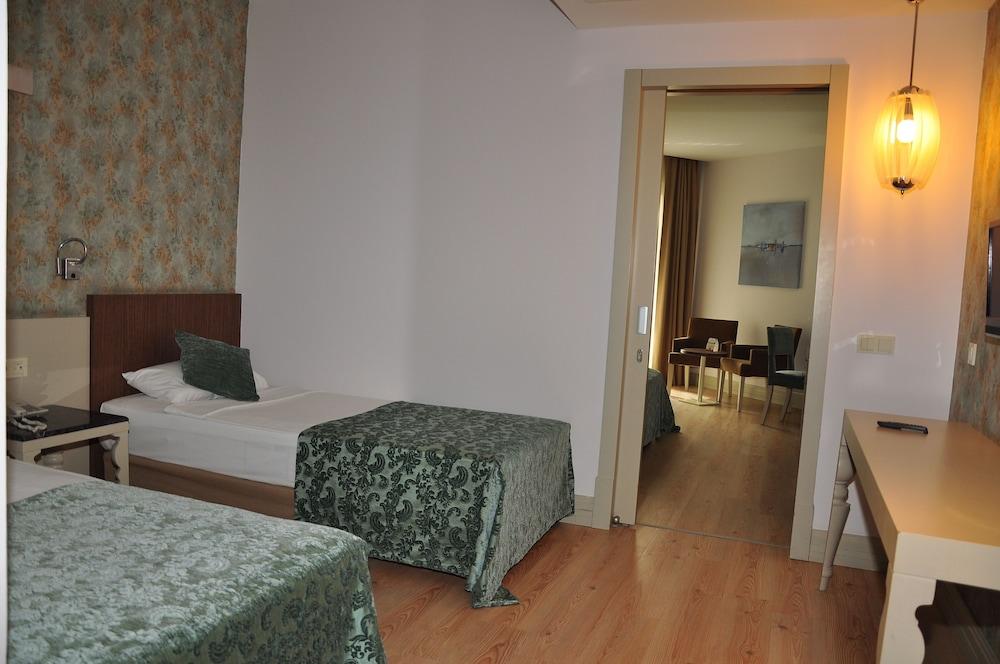PORT SIDE RESORT HOTEL — EVRENSEKI — фотография отеля №7