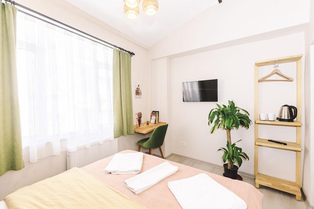 COZY PRIVATE ROOM AT TAKSIM — ISTANBUL — фотография отеля №10