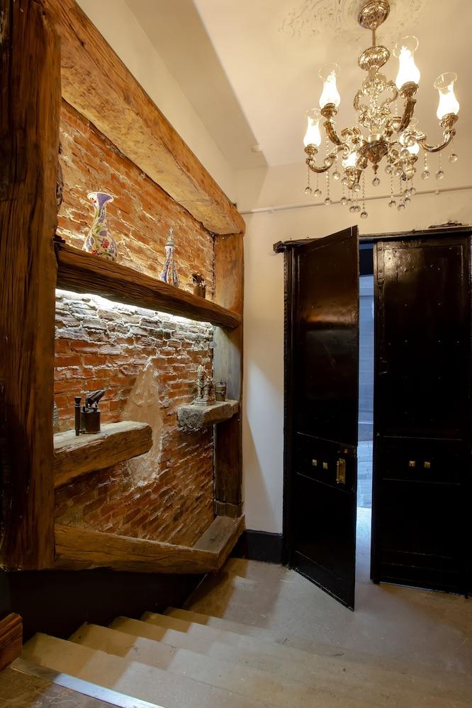 WEST PALACE HOTEL — ISTANBUL