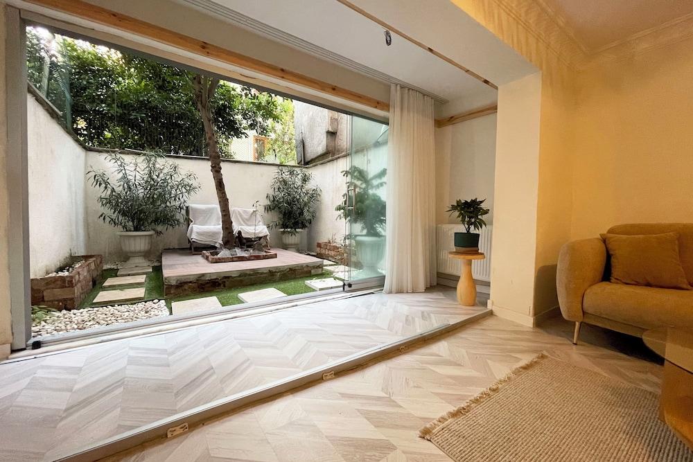 2BR/2BATH WITH GARDEN - BETWEEN SISLI & TAKSIM — ISTANBUL — фотография отеля №8