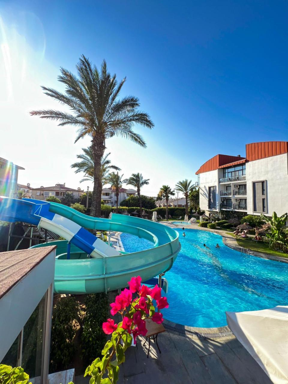 PIRIL HOTEL THERMAL & BEAUTY SPA — CESME — фотография отеля №2