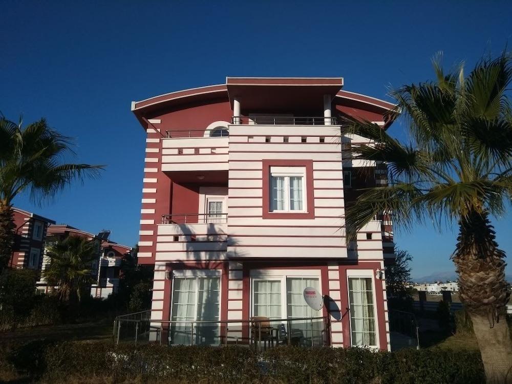 VILLA BELEK ANTALYA — BELEK