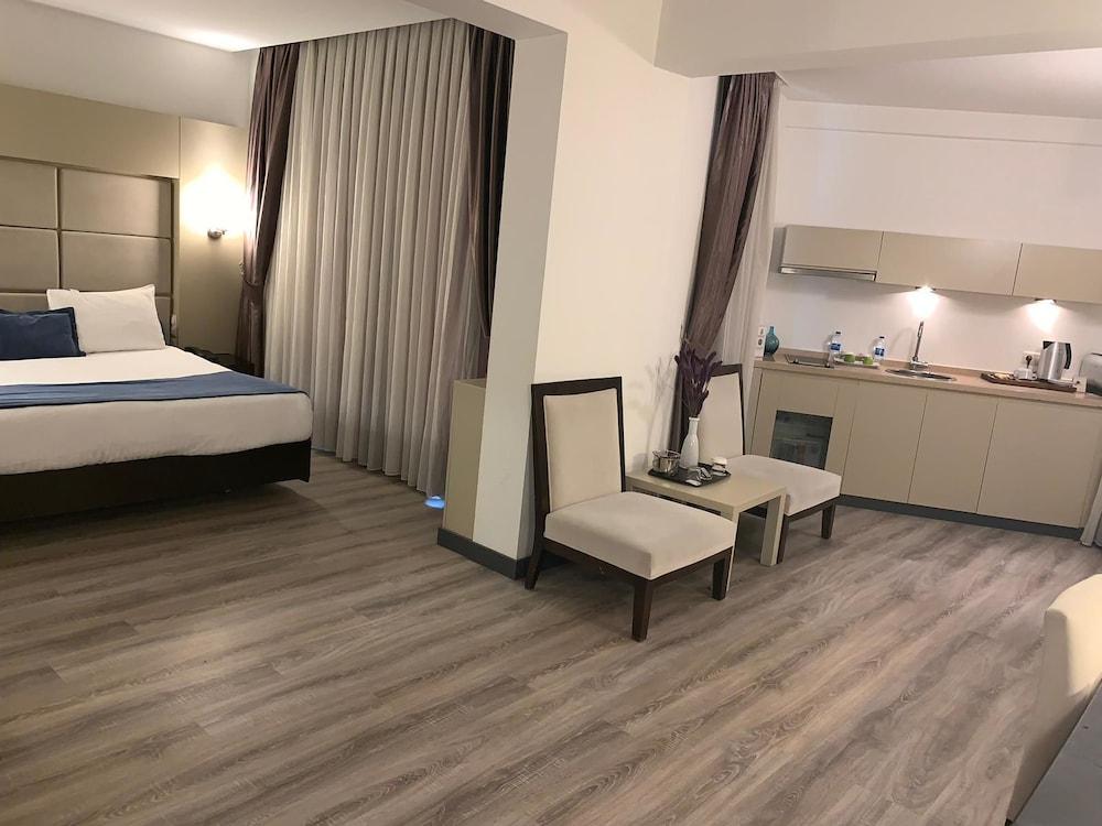 MY HOTEL — IZMIR — фотография отеля №9