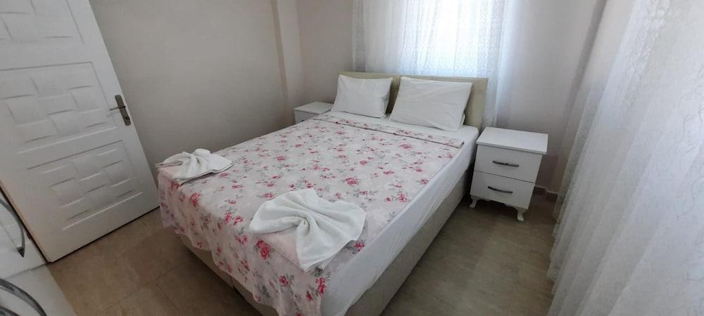 BEAUTIFUL 4-BED VILLA BERIL WITH PRIVATE POOL — DALYAN — фотография отеля №2