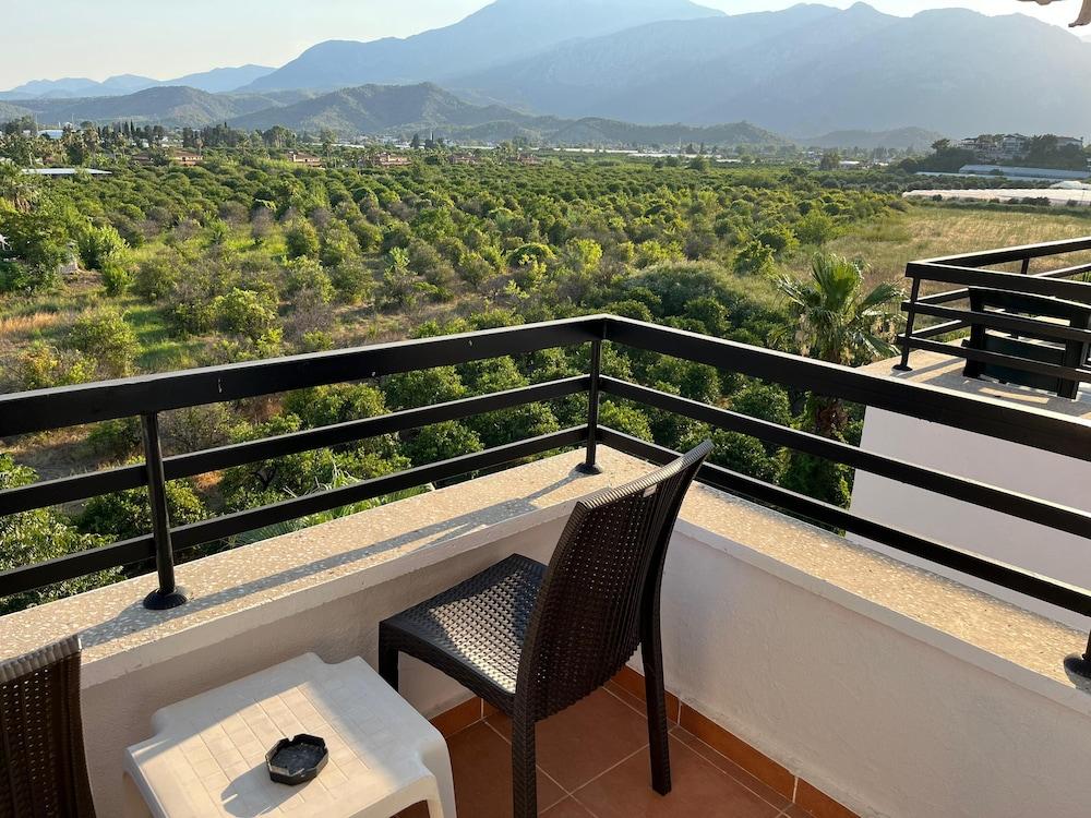 MALIBU RESORT HOTEL — KEMER