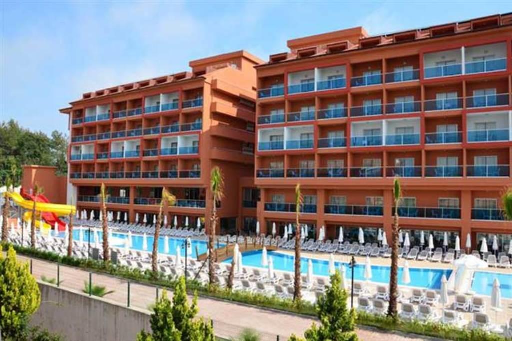 CLUB SIDE COAST HOTEL — SIDE