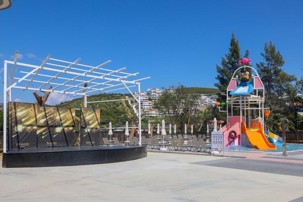 RAMADA HOTEL & SUITES BY WYNDHAM KUSADASI — KUSADASI — fotografie hotel nr. 25