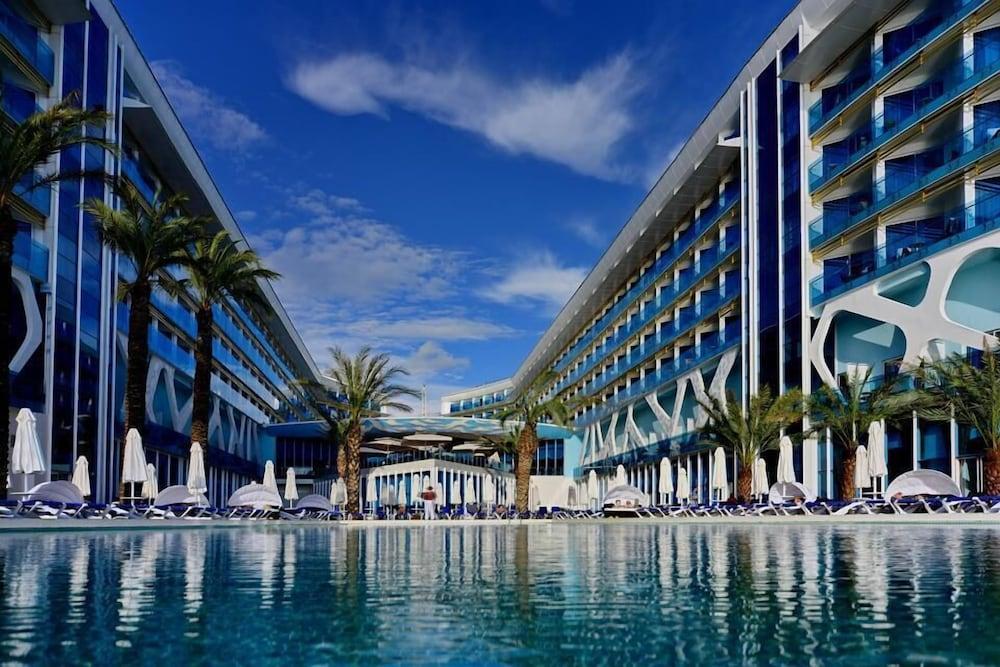 VIKINGEN INFINITY RESORT & SPA — ALANYA