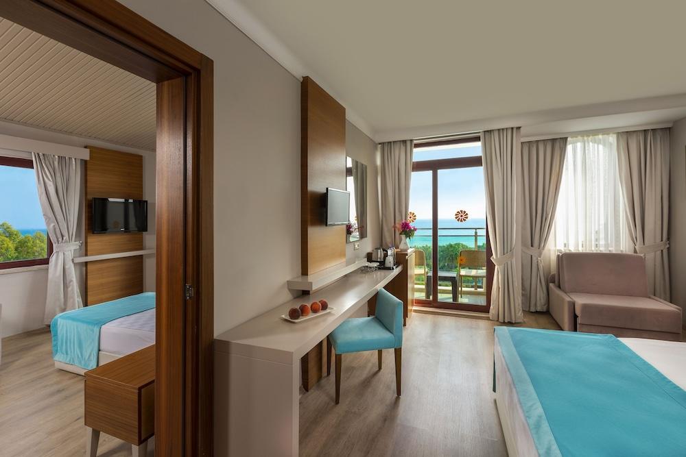 BELLA RESORT & SPA — SIDE — фотография отеля №4