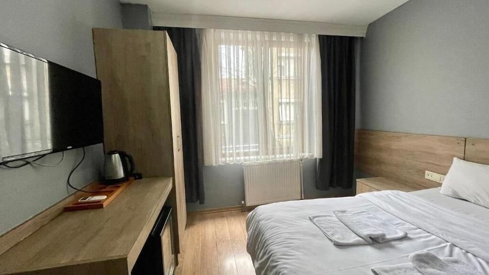 ROZZA HOTEL — ISTANBUL