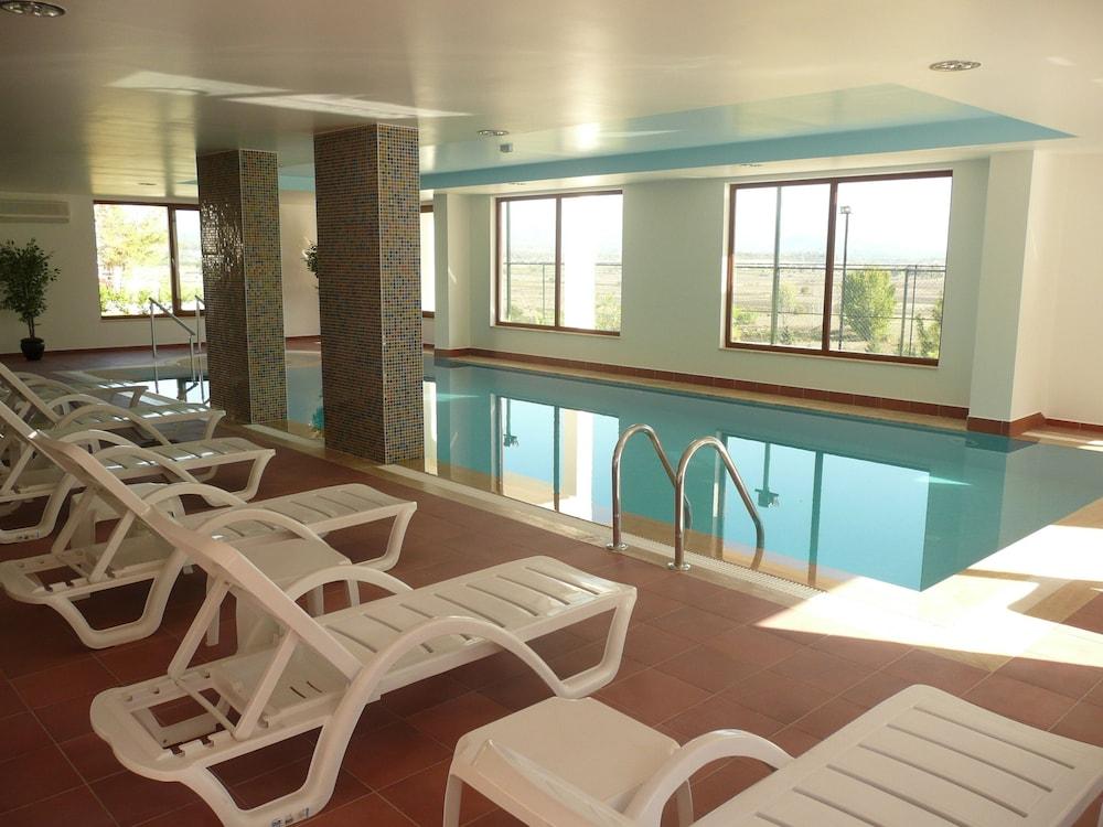 FOUR SEASONS I -10 WITH 2 BEDROOMS GUARANTEES A WONDERFUL HOLIDAY — SIDE — фотография отеля №9