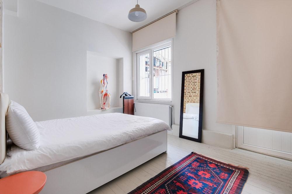COZY FLAT WITH BALCONY 5 MIN TO GALATA TOWER — ISTANBUL — fotografie hotel nr. 8