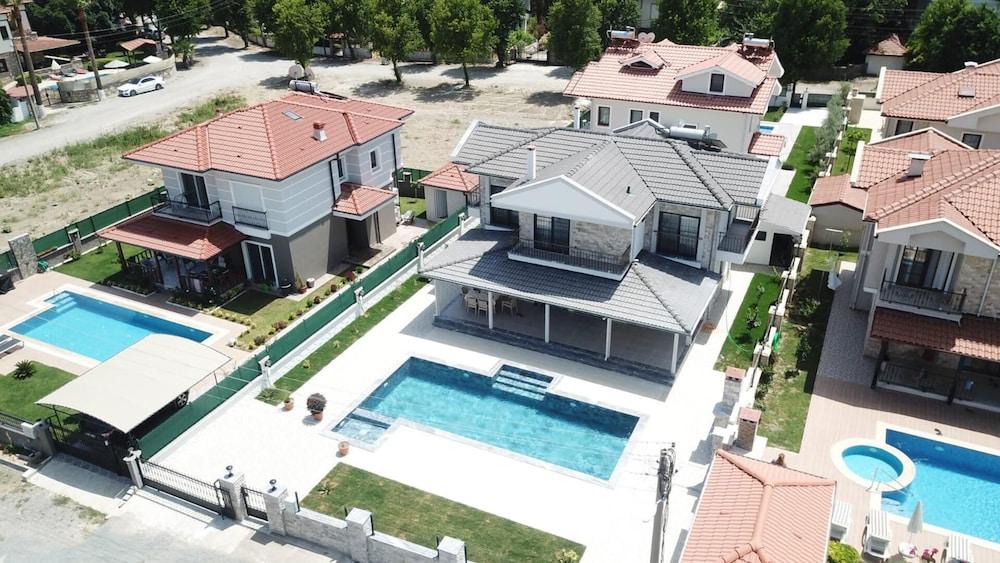 STUNNING 4-BED VILLA GREY 4 BEDROOMS PRIVATE POOL — DALYAN — фотография отеля №13