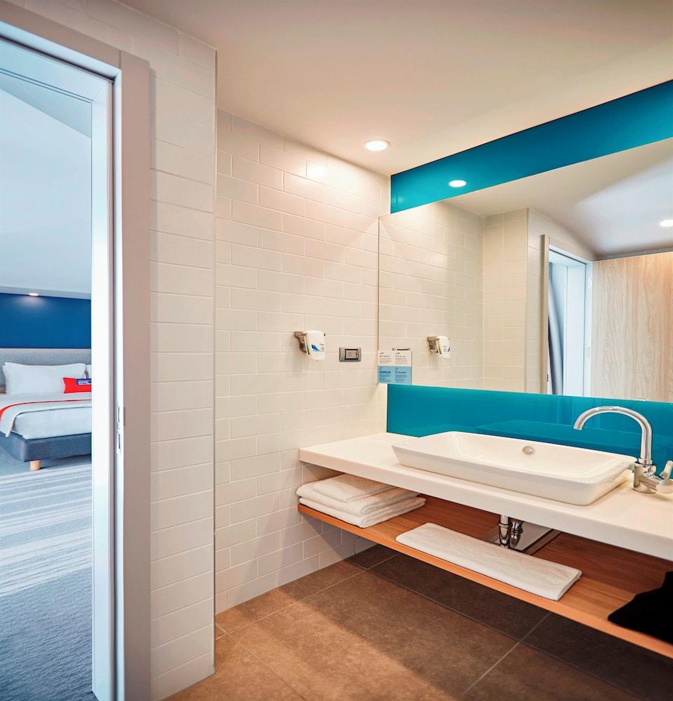 HOLIDAY INN EXPRESS ISTANBUL - ATAKOY METRO — ISTANBUL — фотография отеля №20