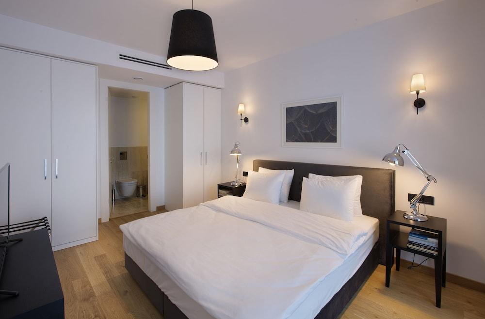 ANDO LIVING - TAKSIM GUMUSSUYU TOWNHOUSE — ISTANBUL — фотография отеля №3
