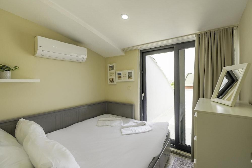 FLAT W SHARED POOL AND BALCONY 8 MIN TO BEACH — BELEK — фотография отеля №15