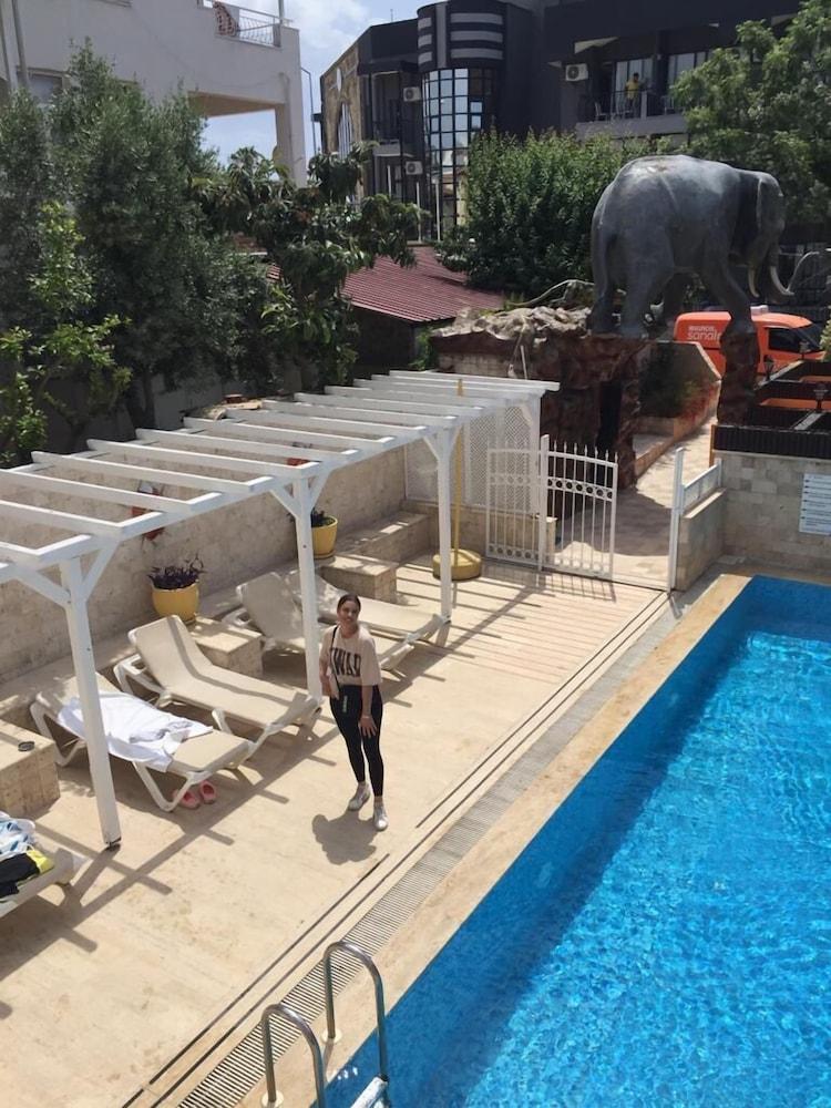 SAFARI SUIT HOTEL — SIDE — фотография отеля №18