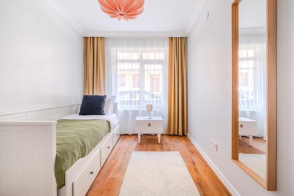 HOUSE W GARDEN 10 MIN TO CITY S IN BEYOGLU — ISTANBUL — фотография отеля №6