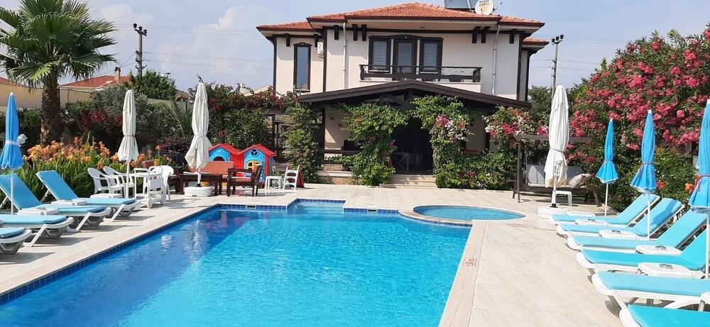 BEAUTIFUL 4-BED VILLA PRIVATE POOLS — DALYAN — fotografie hotel nr. 17