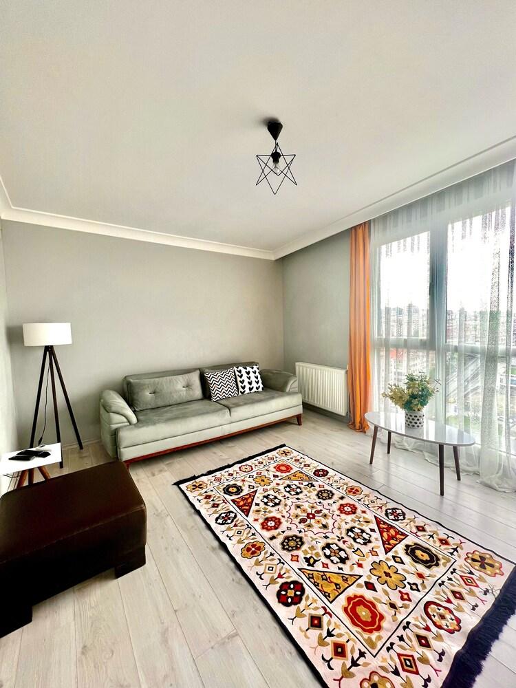 PERFECT LAKE VIEW ENTIRE APARTMENT — ISTANBUL — фотография отеля №10
