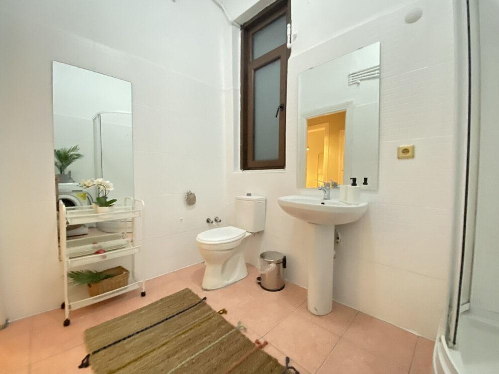 SLEEK FLAT WITH CENTRAL LOCATION IN BEYOGLU — ISTANBUL — fotografie hotel nr. 20