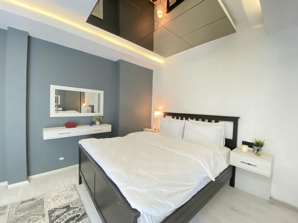 FLAT WITH BOSPHORUS VIEW AND BACKYARD IN USKUDAR — ISTANBUL — фотография отеля №17