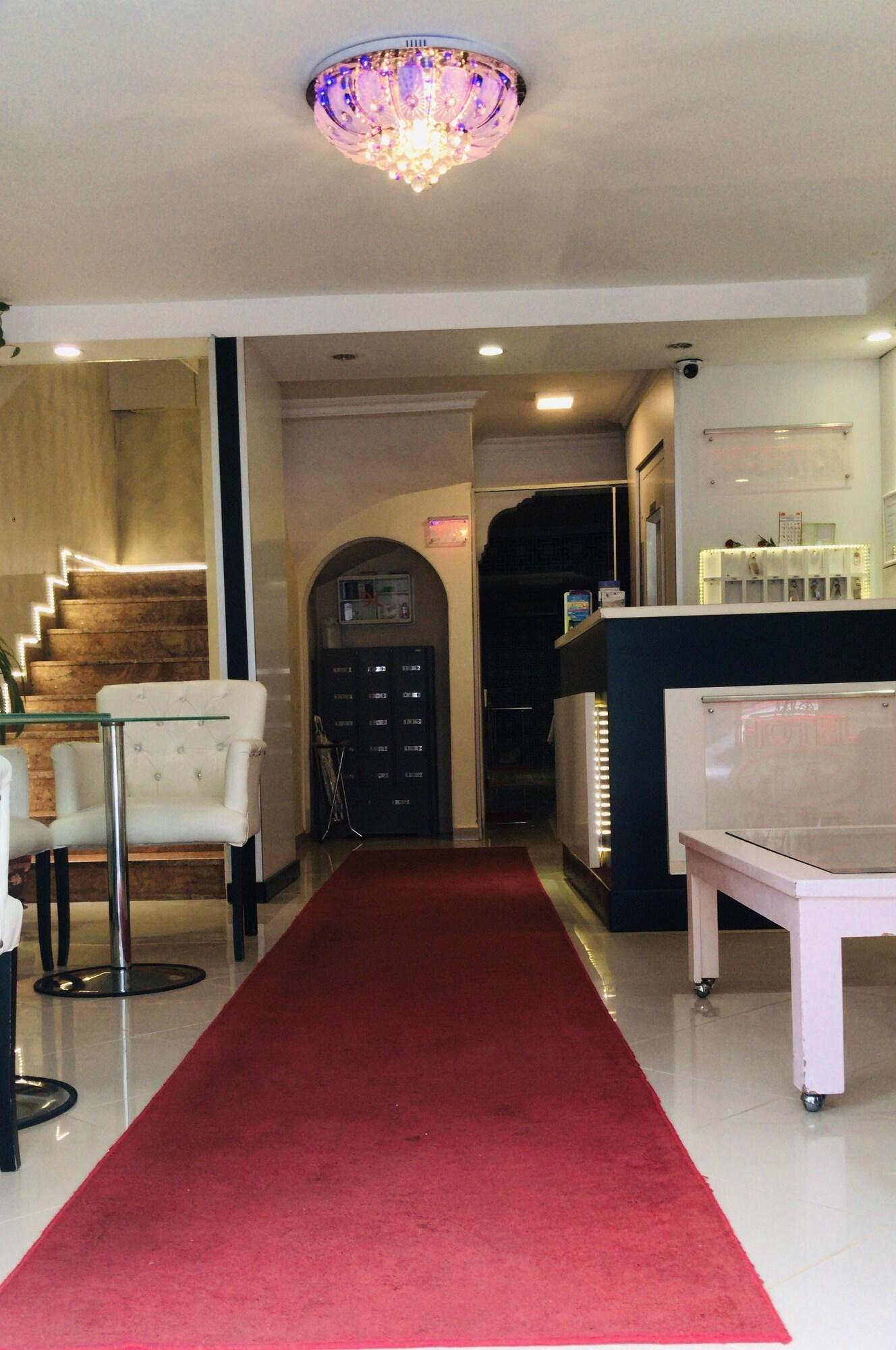 HOTEL LA WHITE — ISTANBUL