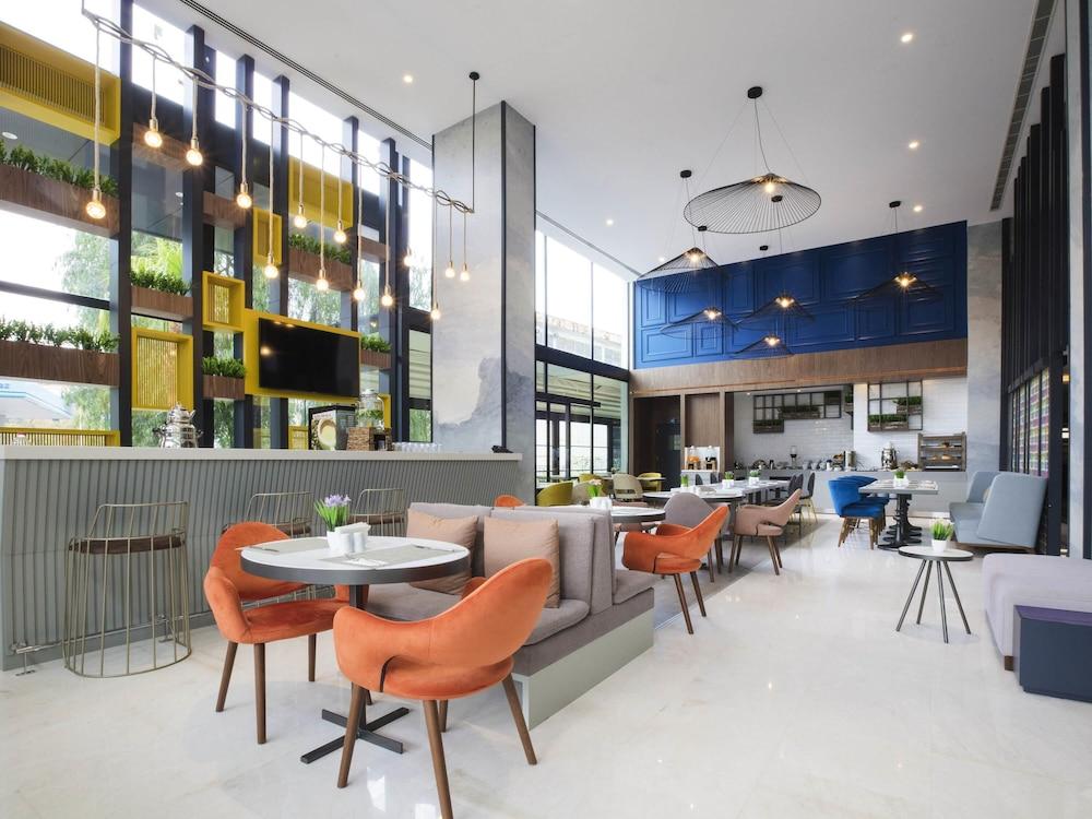 IBIS STYLES IZMIR BORNOVA — IZMIR