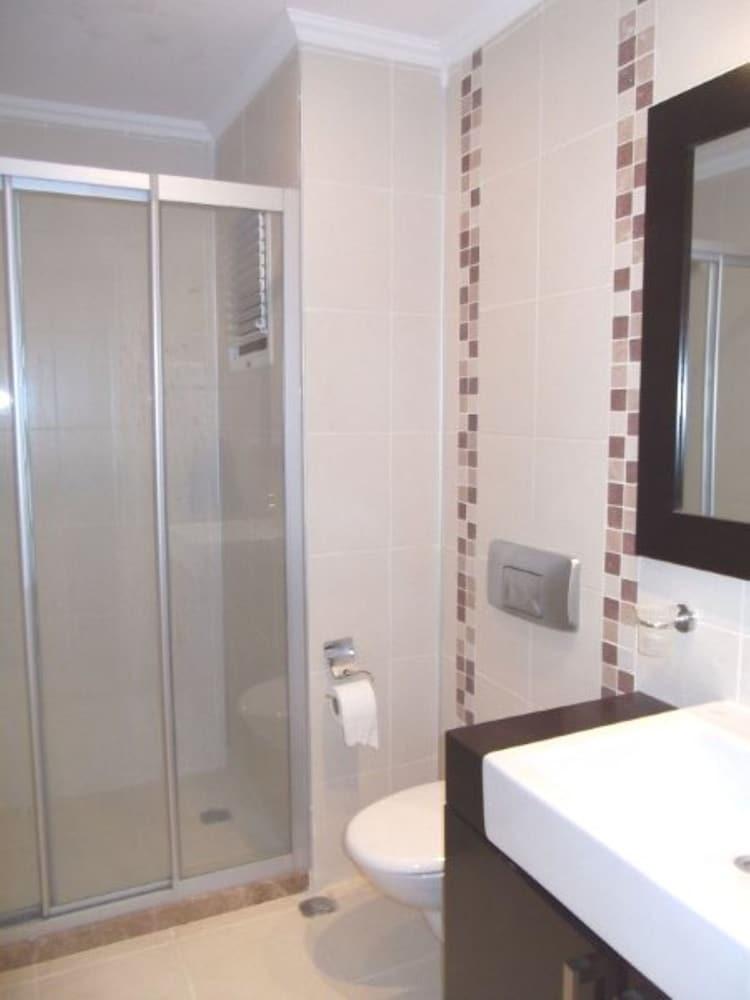 GORGEOUS 2 BED PRIVATE GROUND FLOOR HOME IN ONE OF SIDES MOST EXCLUSIVE COMMUNI — SIDE — фотография отеля №10