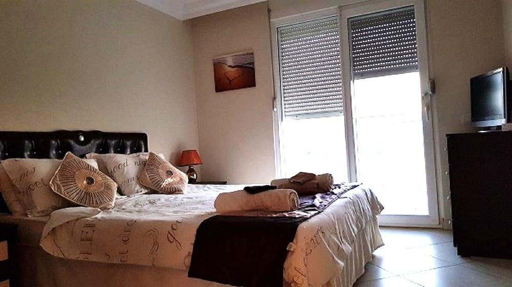 SPACIOUS 2 BED 2 BATH HOME IN ONE OF SIDES MOST POPULAR COMMUNITIES — SIDE — фотография отеля №5