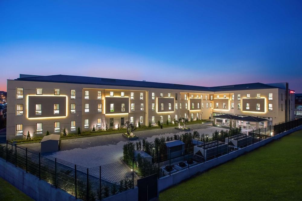 HAMPTON BY HILTON ISTANBUL ZEYTINBURNU — ISTANBUL