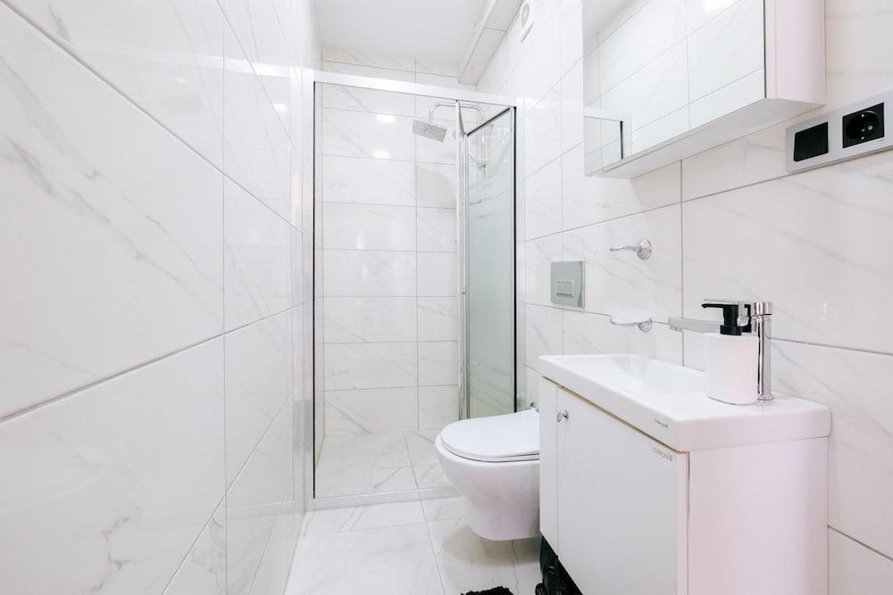 GEM OF GALATA DISCOVER RENOVATED FLAT — ISTANBUL — фотография отеля №26