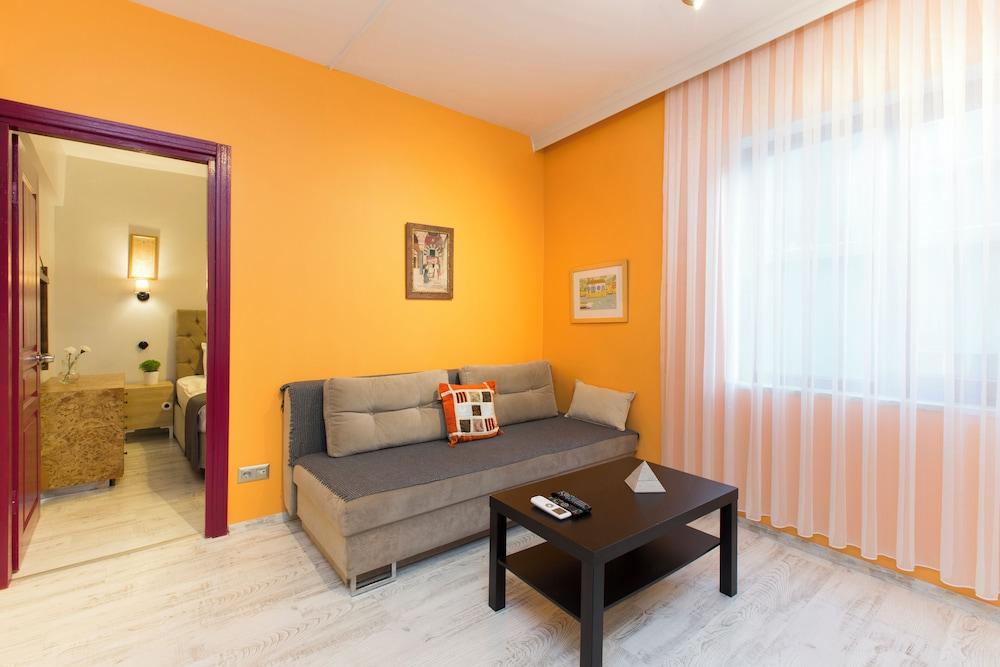 ISTANBUL APARTMENTS ISTIKLAL — ISTANBUL — фотография отеля №2