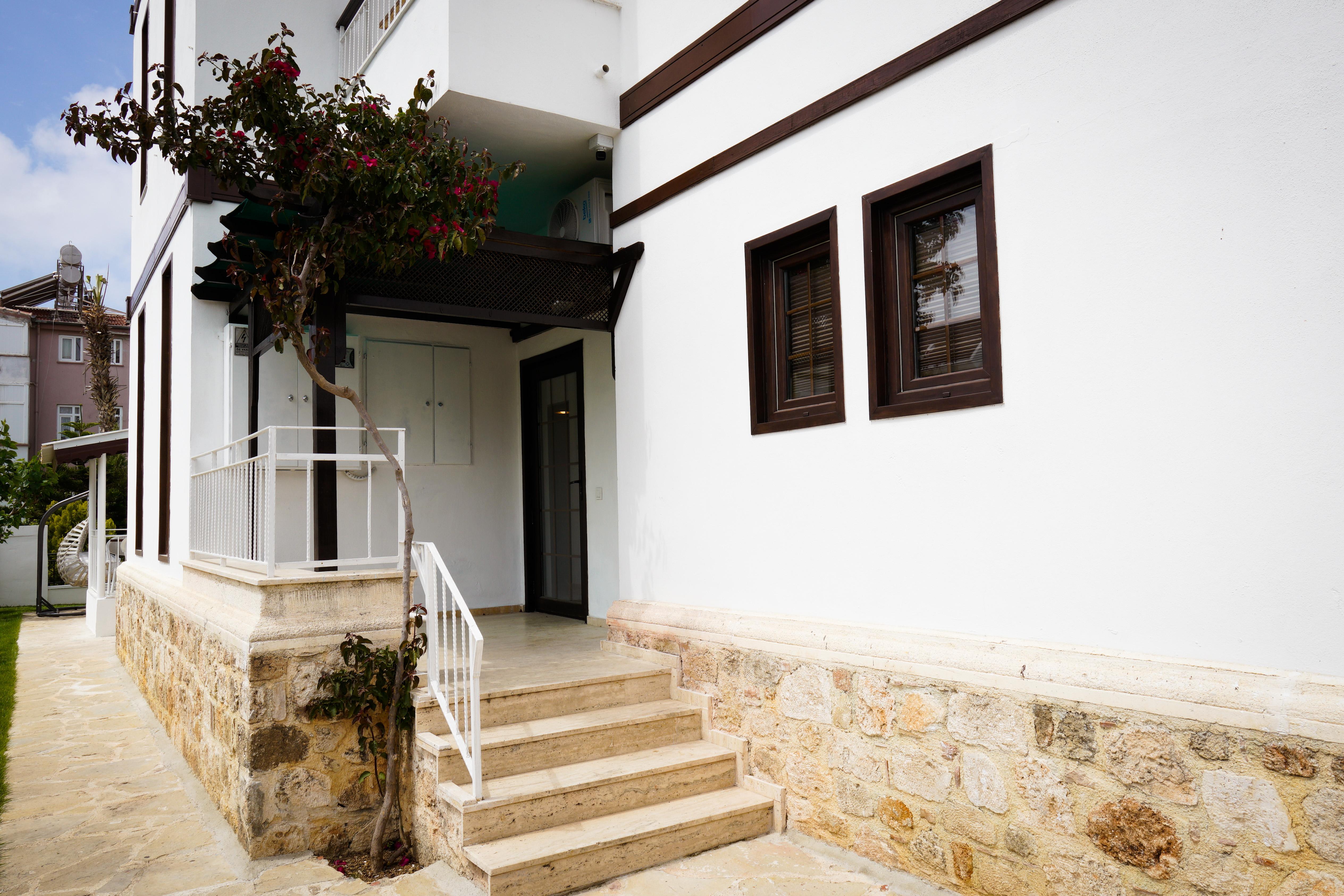 VILLA HANIA (ADULTS ONLY) — SIDE