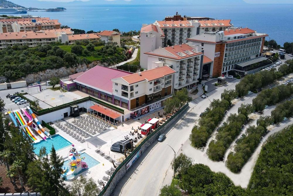 RAMADA HOTEL & SUITES BY WYNDHAM KUSADASI — KUSADASI — fotografie hotel nr. 35