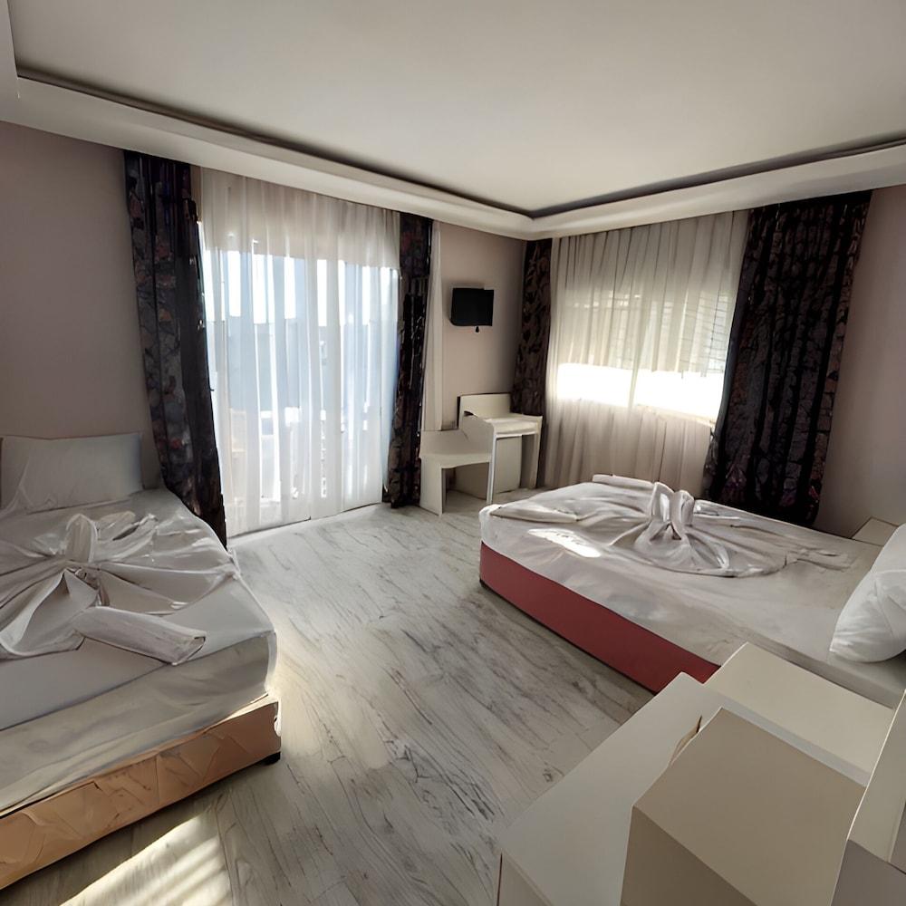 BEACHWAY HOTEL — SIDE — фотография отеля №10