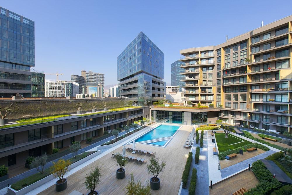 LUXURY RESIDENCE WITH INDOOR POOL & GYM — IZMIR — фотография отеля №20